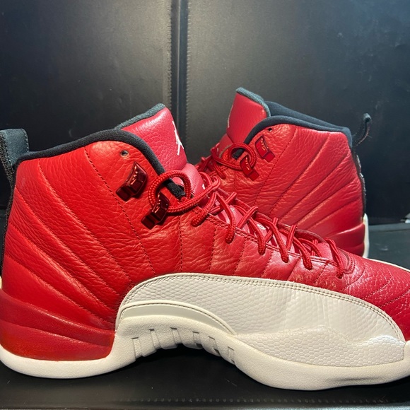 Jordan 12 cherry red size 10.5 with replacement box - Picture 3 of 11